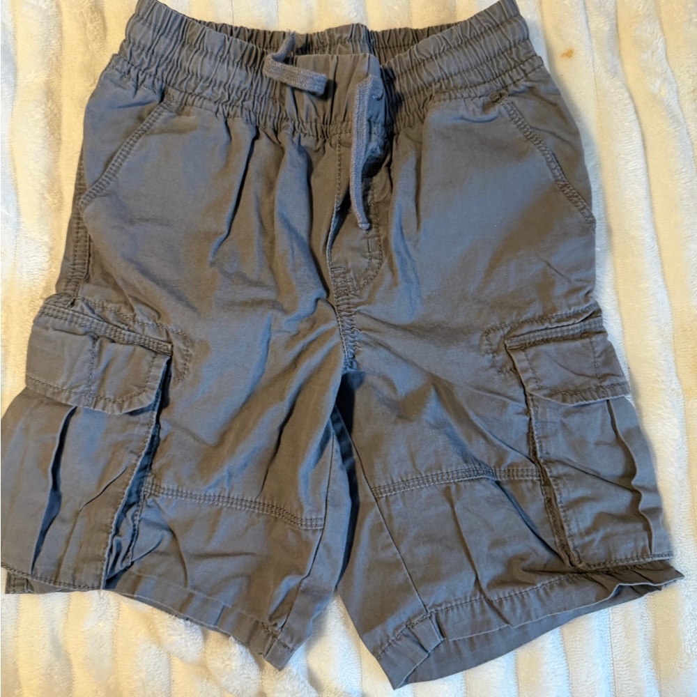 Crazy 8 Men's Charcoal Cargo Shorts